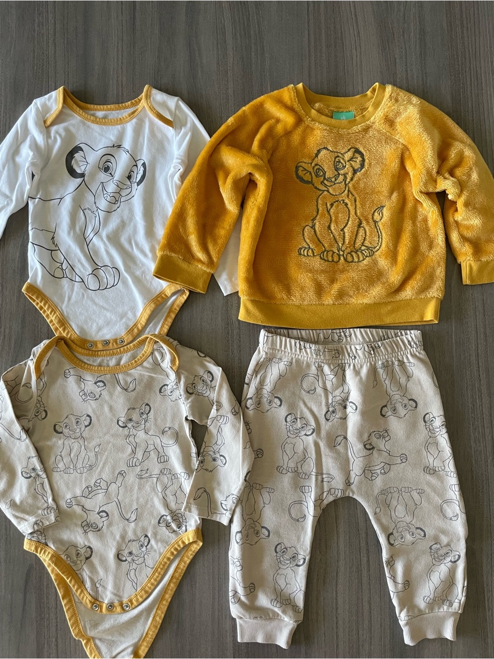 Disney Baby Lion King Simba 4 Piece Outfit Set Size 24M